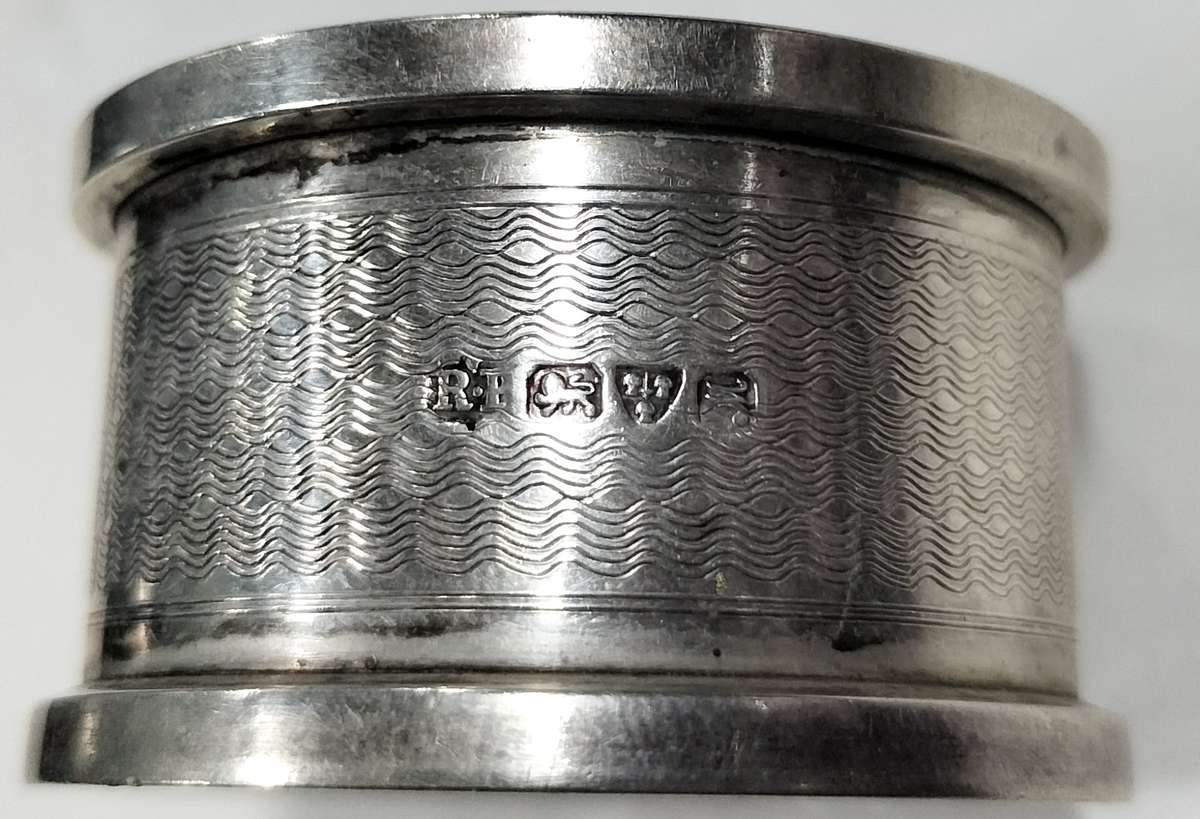 Antique Chester Silver serviette ring 16.7g (14)