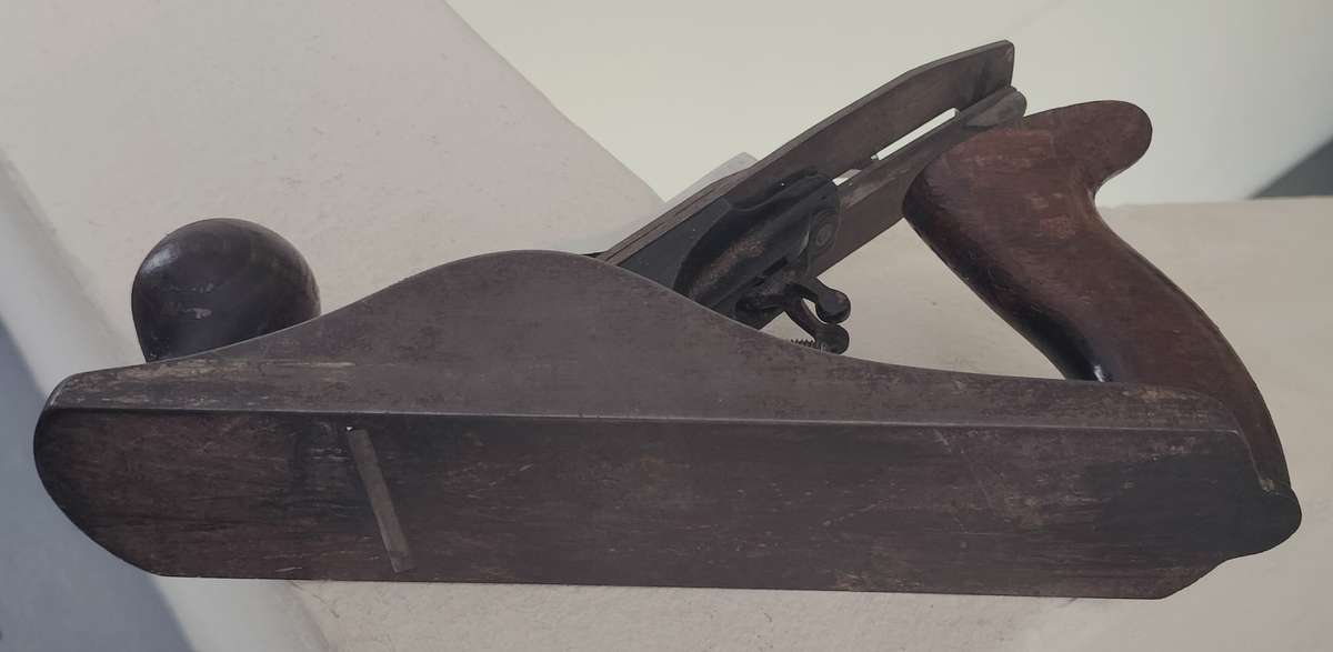 Vintage Stanley wood plane #4 (missing part)