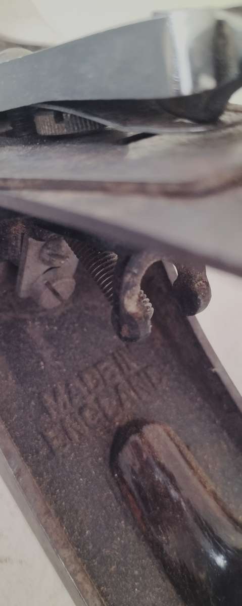 Vintage Stanley wood plane #4 (missing part)