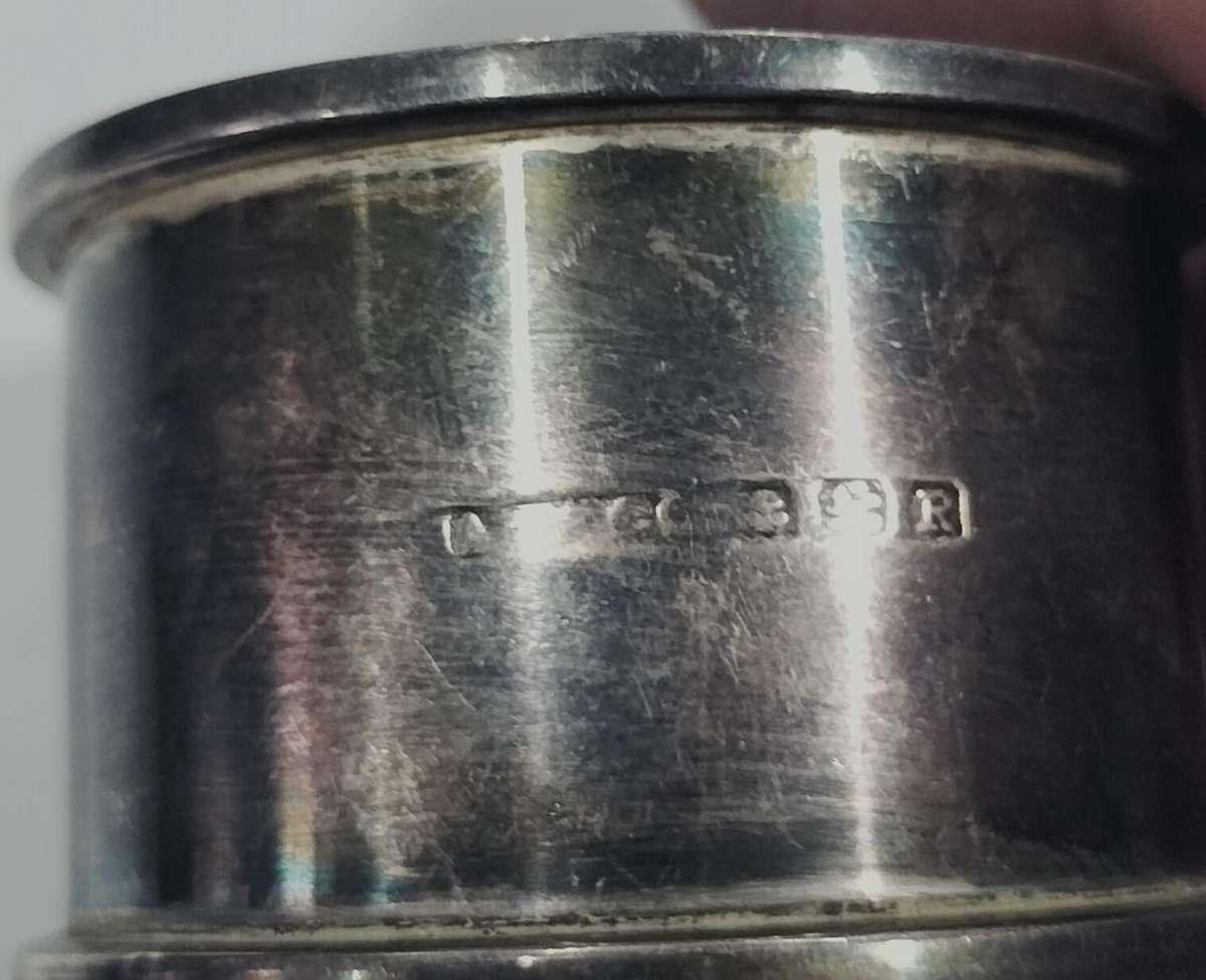 Birmingham silver napkin ring - 15.1g (27)