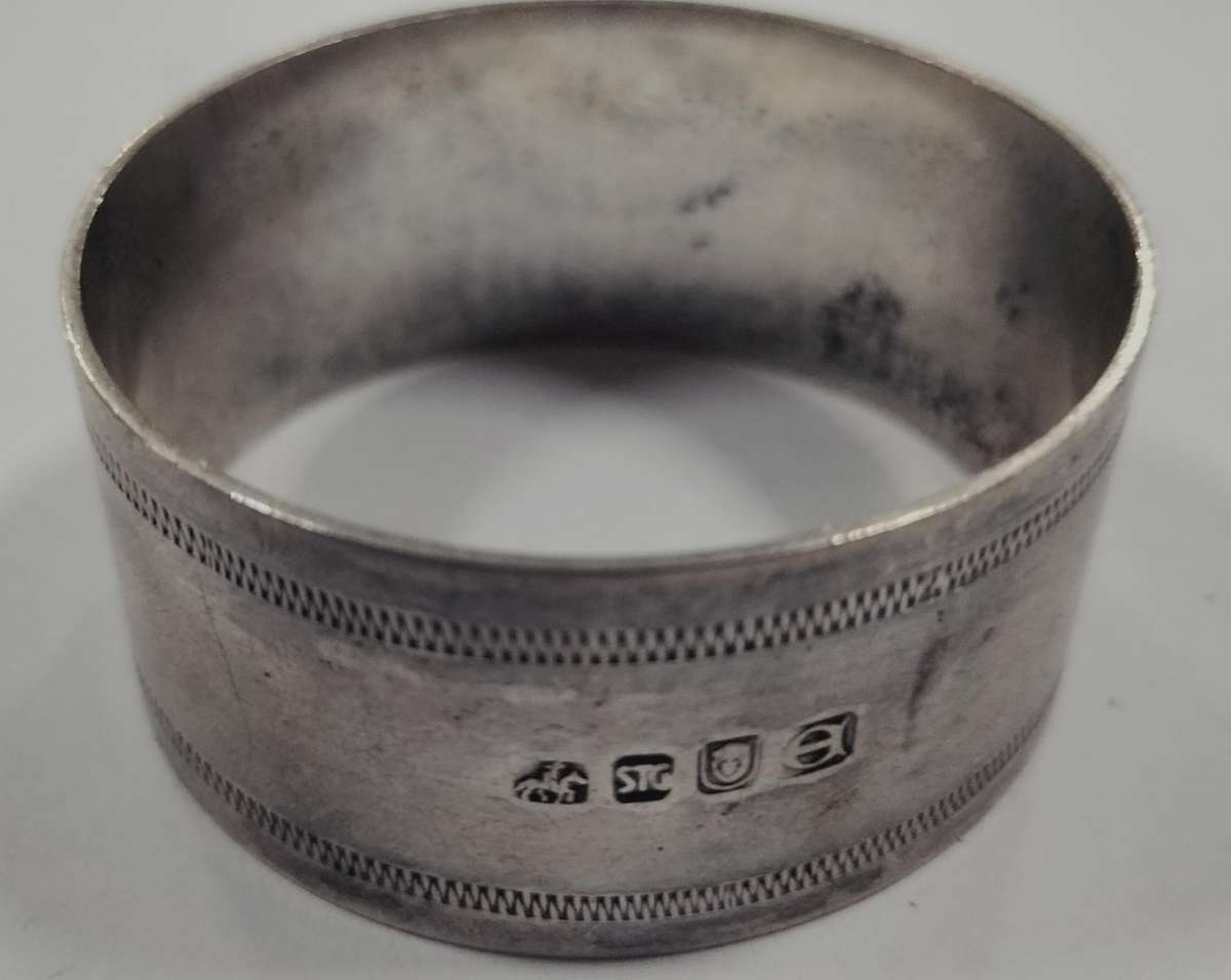 Beautiful Silver napkin ring - 28.7g (26)