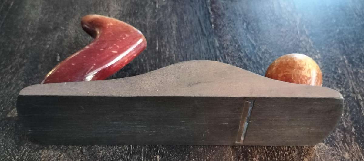 Vintage wood plane - No 3 - Made in England (No manufacturer details)