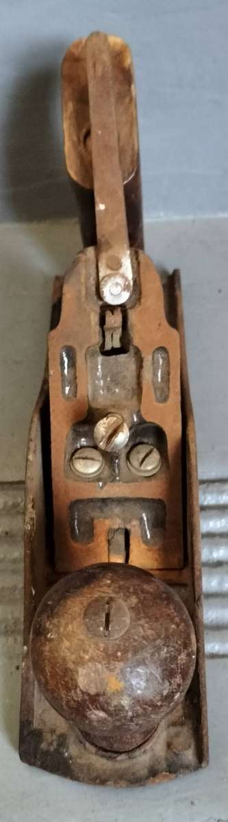 Vintage rusted #3 wood plane - For the restorer