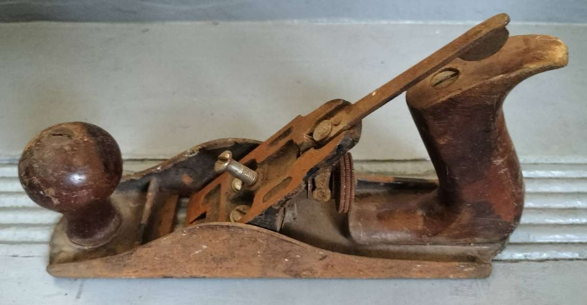 Vintage rusted #3 wood plane - For the restorer