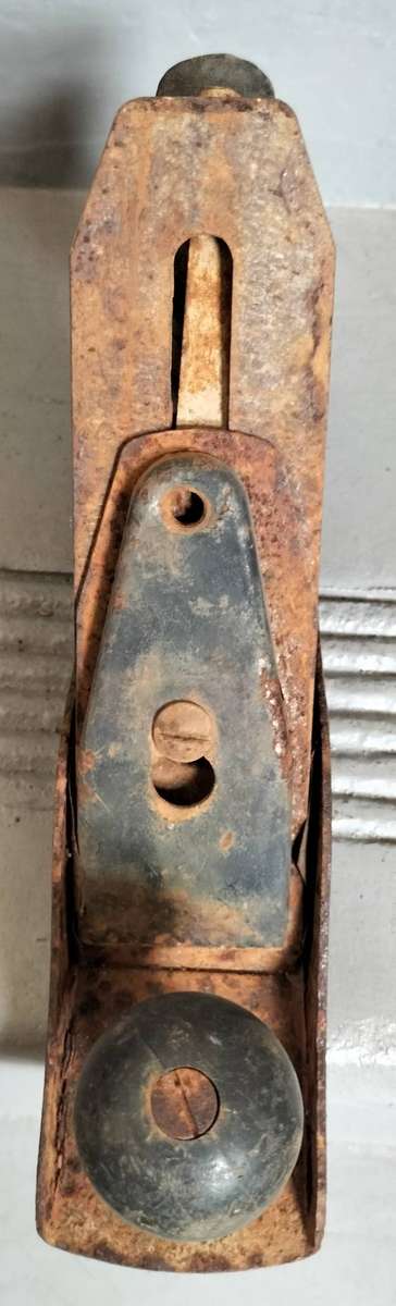 Vintage wood plane - unknown manufacturer - poor condition - for the restorer