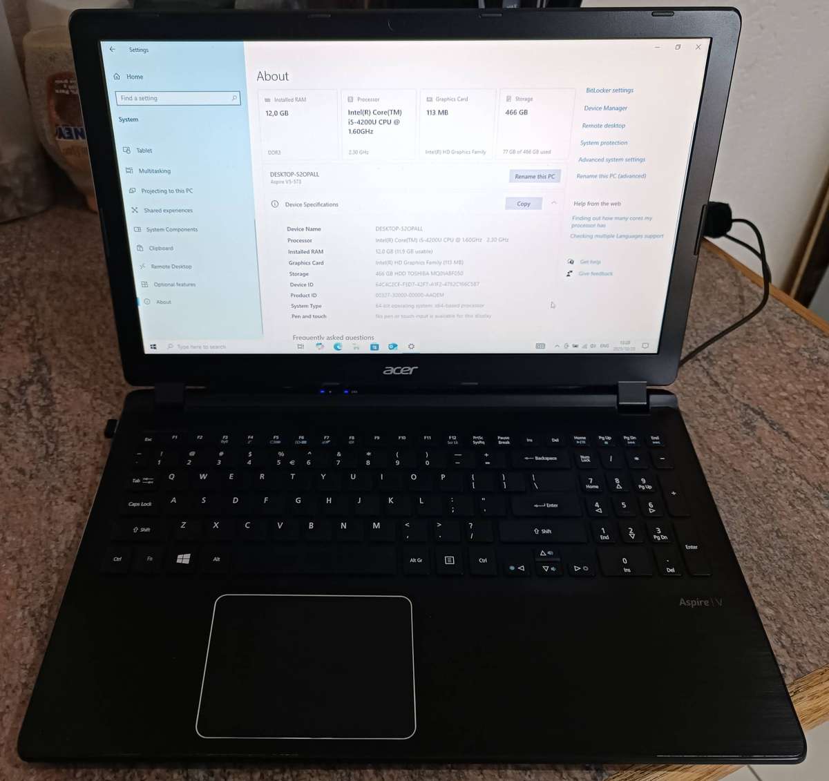 Acer Asprire V5 - 573 laptop