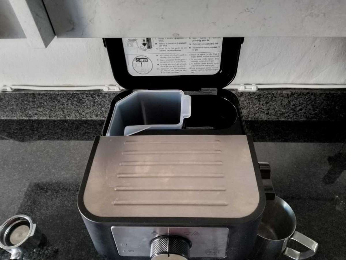 Delonghi Stilosa espresso cappuccino machine