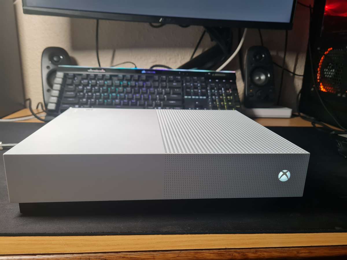 MICROSOFT XBOX ONE S, ALL DIGITAL EDITION, 1 TB, CONSOLE ONLY
