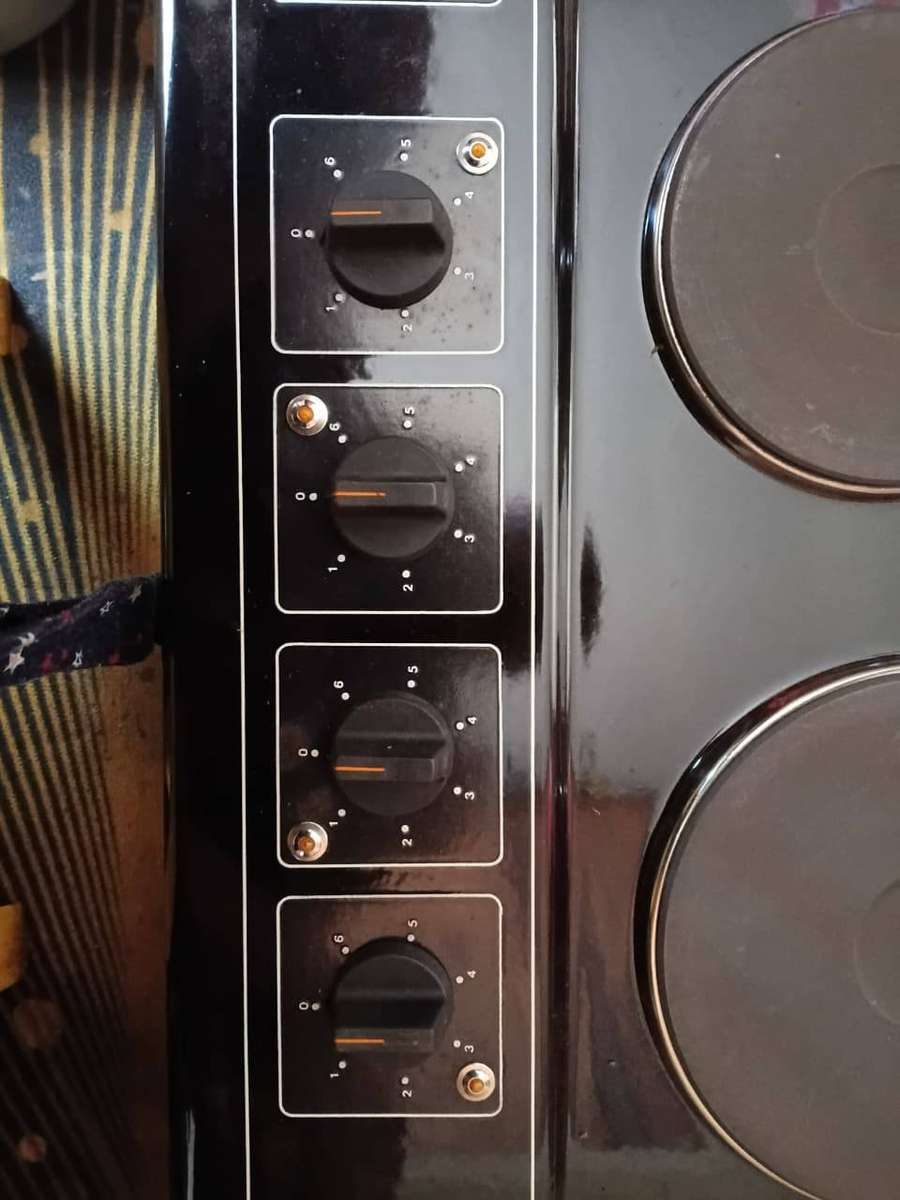 Univa 4 Solid Plate Hob With Control Panel - BH14S - Black