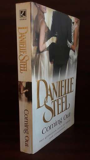 BOOKS -  Coming Out , Danielle Steel