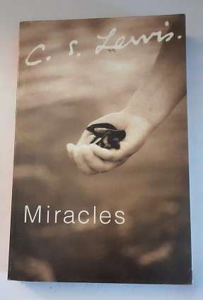 Books : Miracles - C S Lewis