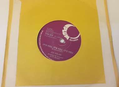 Vinyl Record  - Joe Dolan 7 " , It's You It's You , Spirit of love - vinyl in good condition