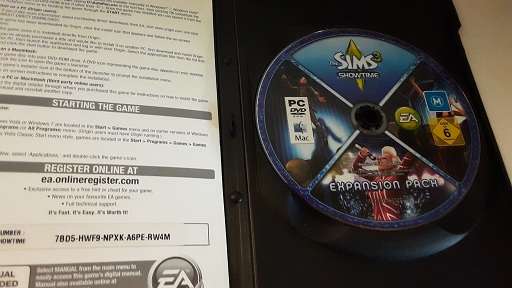 PC DVD ROM  - The SIMS 3  Showtime