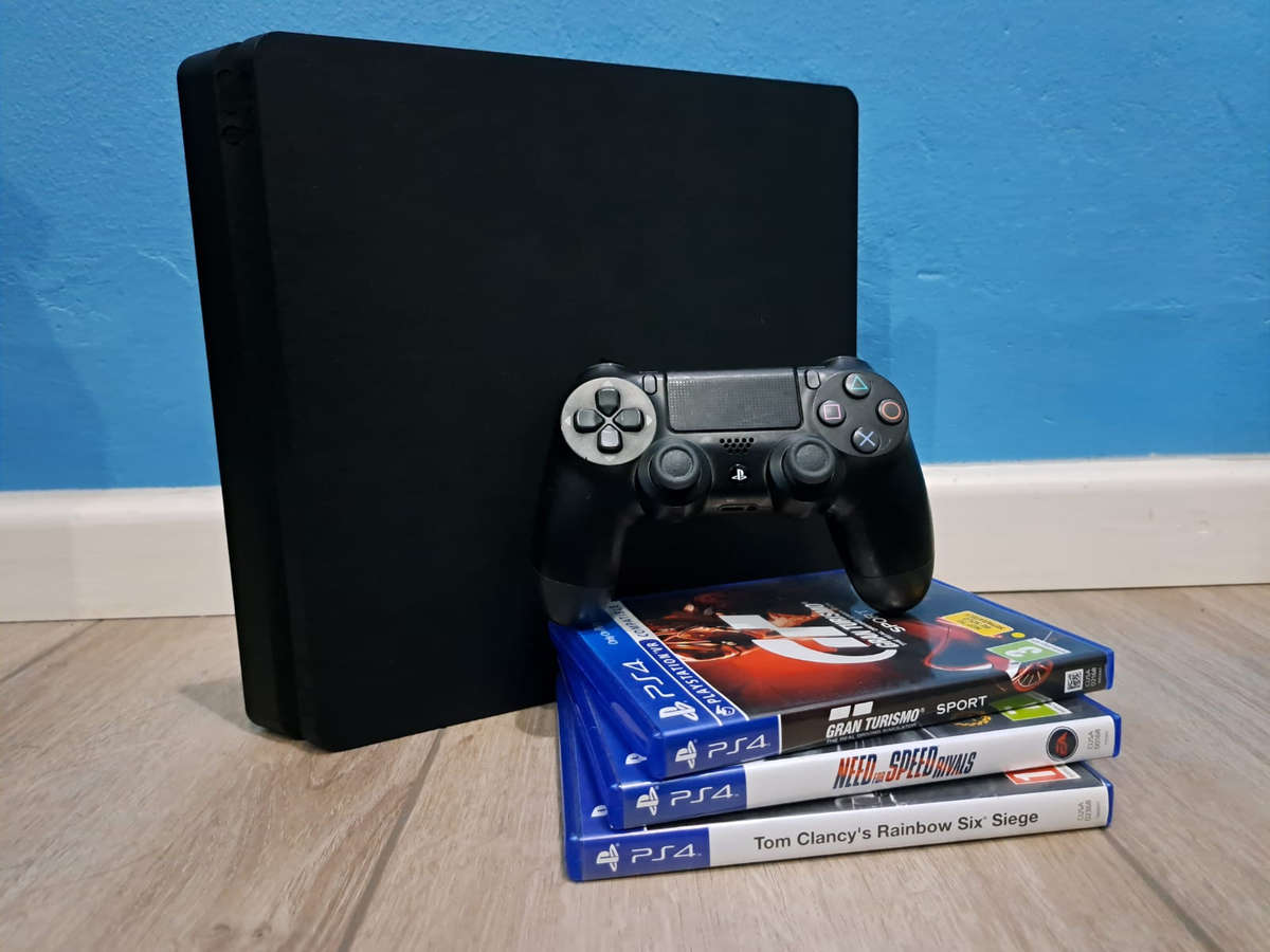 PS4 Console Bundle
