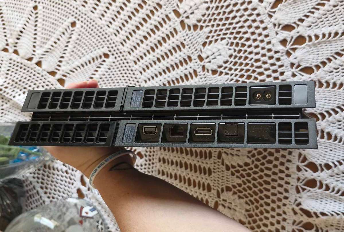 Playstation 4 console