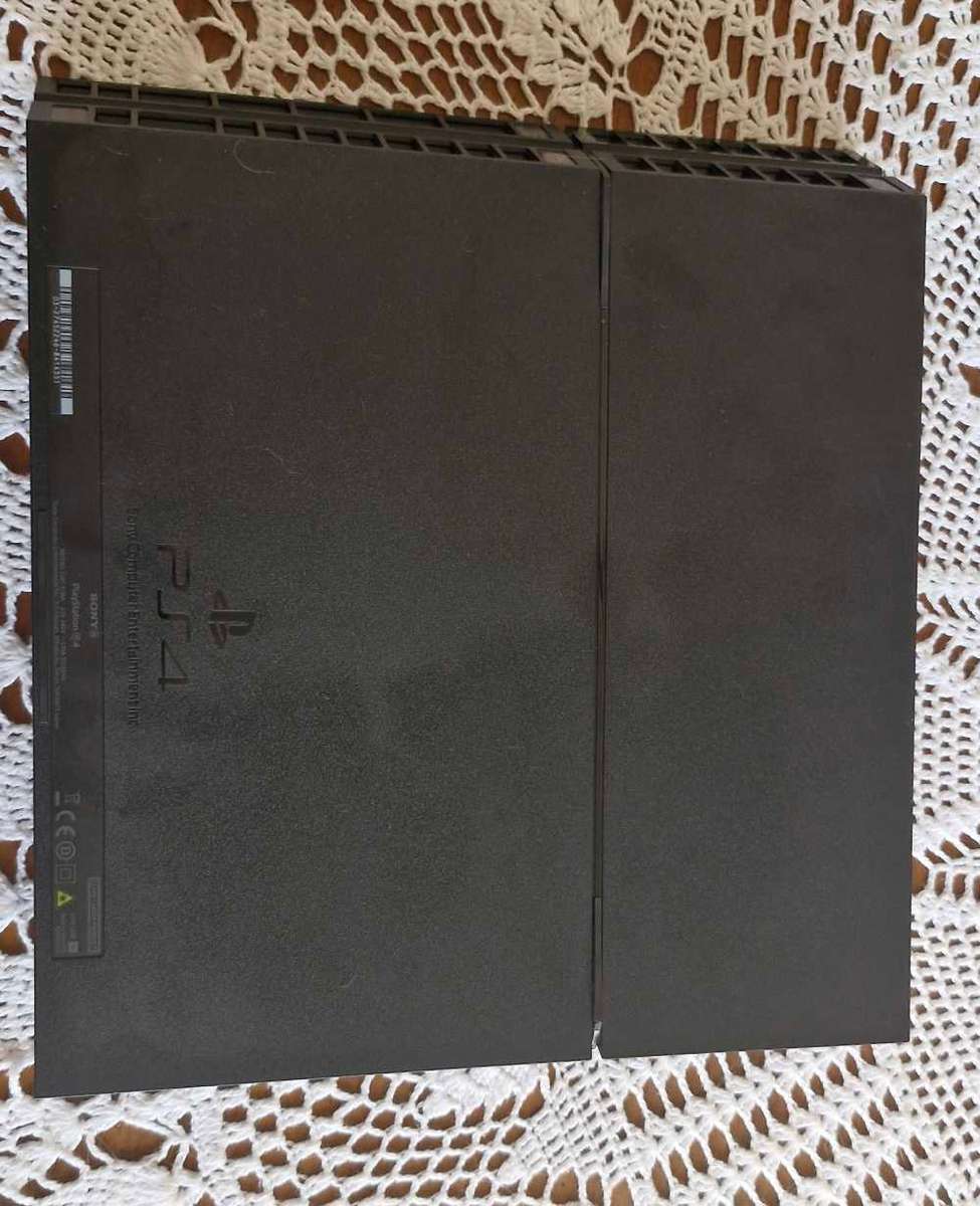 Playstation 4 console