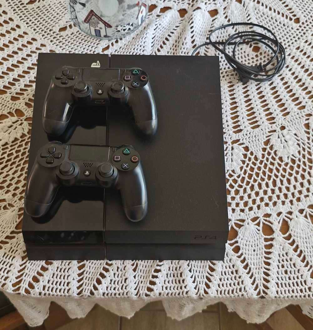 Playstation 4 console