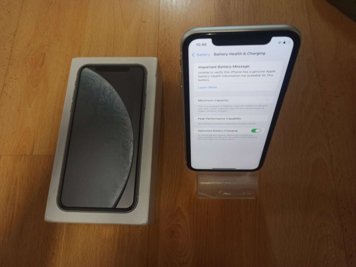 iPhone XR 64gb white