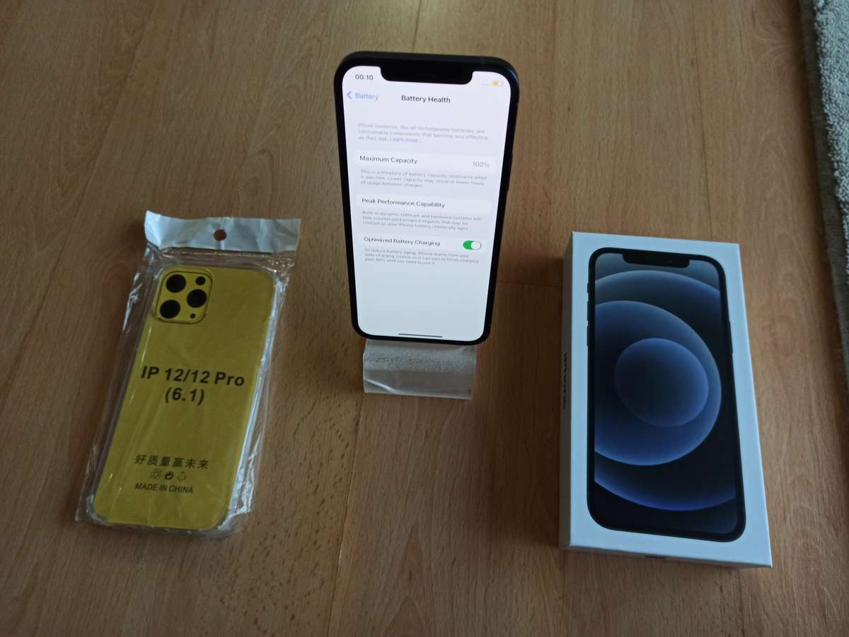 iPhone 12 64gb like new with accessories