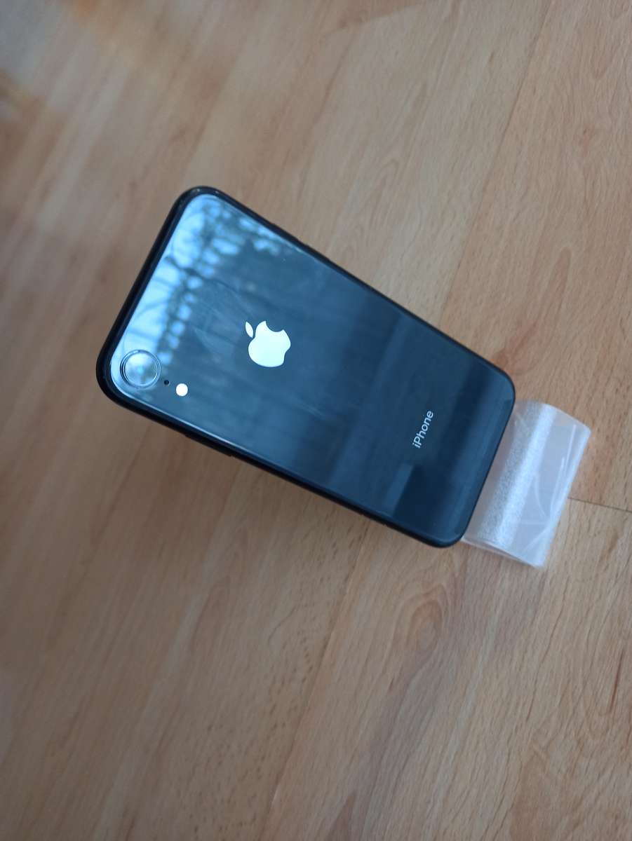 iPhone XR 64GB with 100% Battery Health