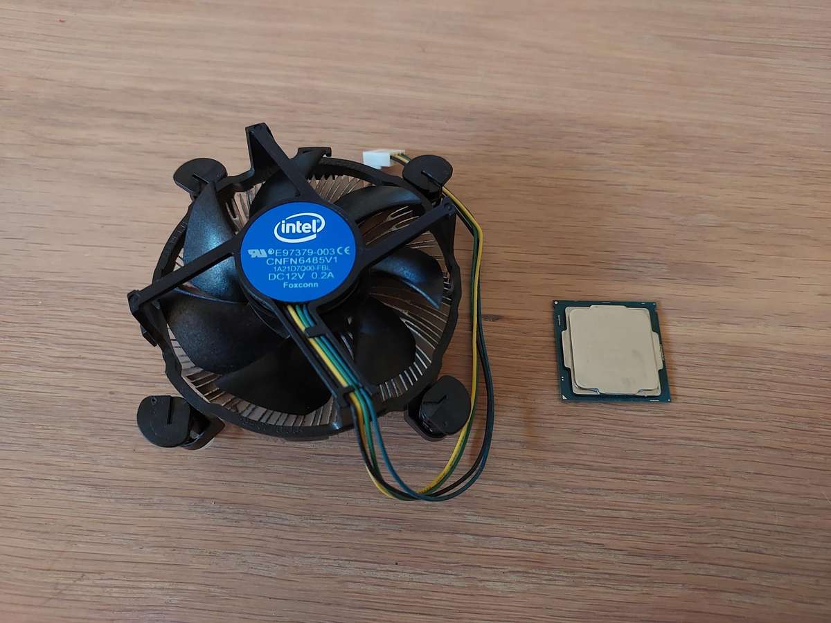 Intel Core i5-7500 3.4 GHz Quad Core 14nm Kaby Lake Socket LGA1151 Desktop CPU