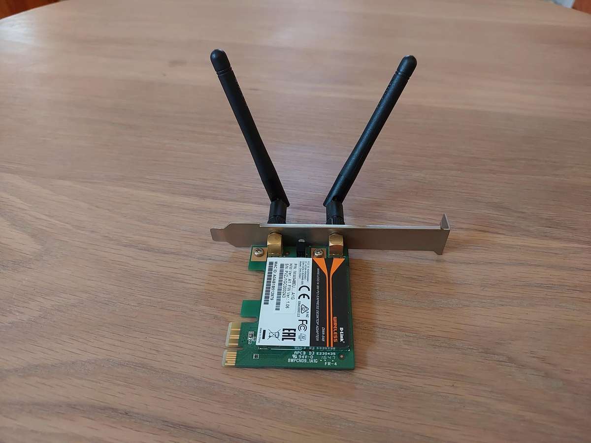 D-Link DWA-548 Wireless N300 2.4Ghz (802.11b/g/n) 300Mbps PCI-E Adapter
