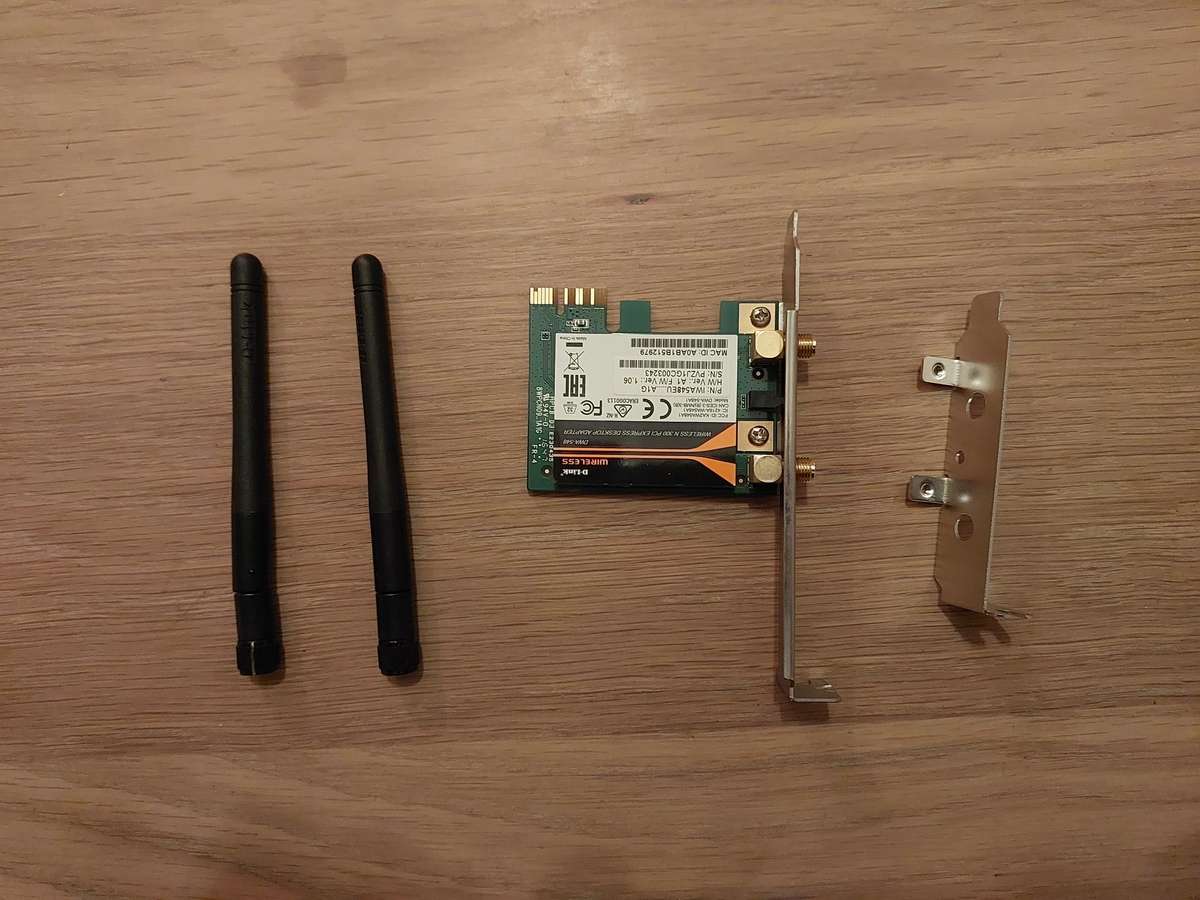 D-Link DWA-548 Wireless N300 2.4Ghz (802.11b/g/n) 300Mbps PCI-E Adapter