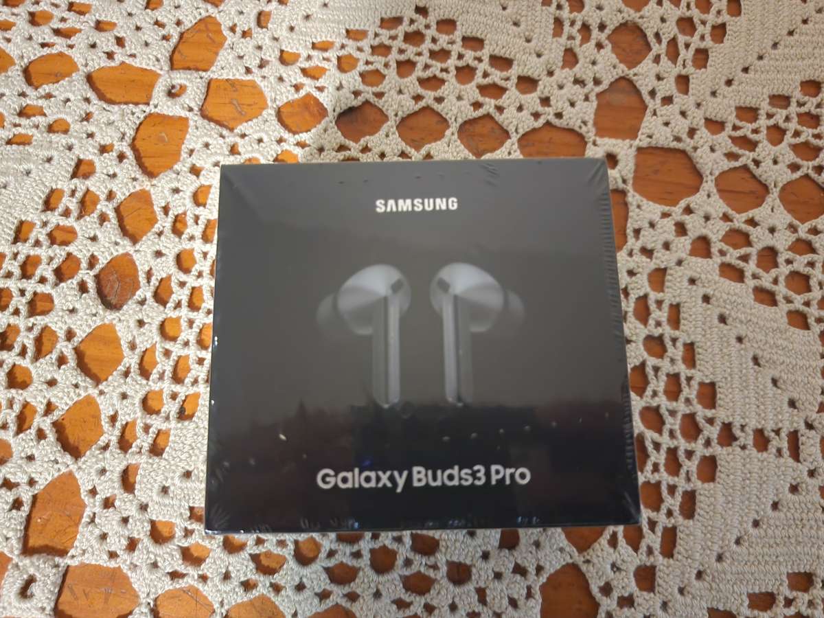 Samsung Galaxy Buds3 Pro (New and Sealed)
