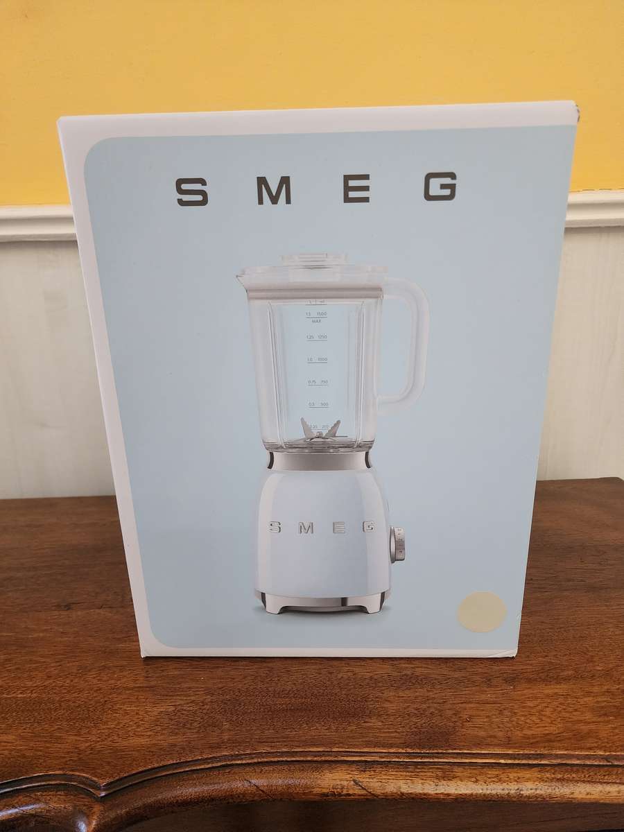 Brand New Smeg Table Blender - Vintage Cream