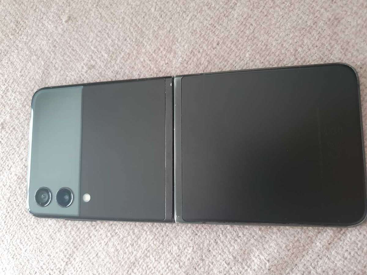 Samsung Galaxy ZFlip 3