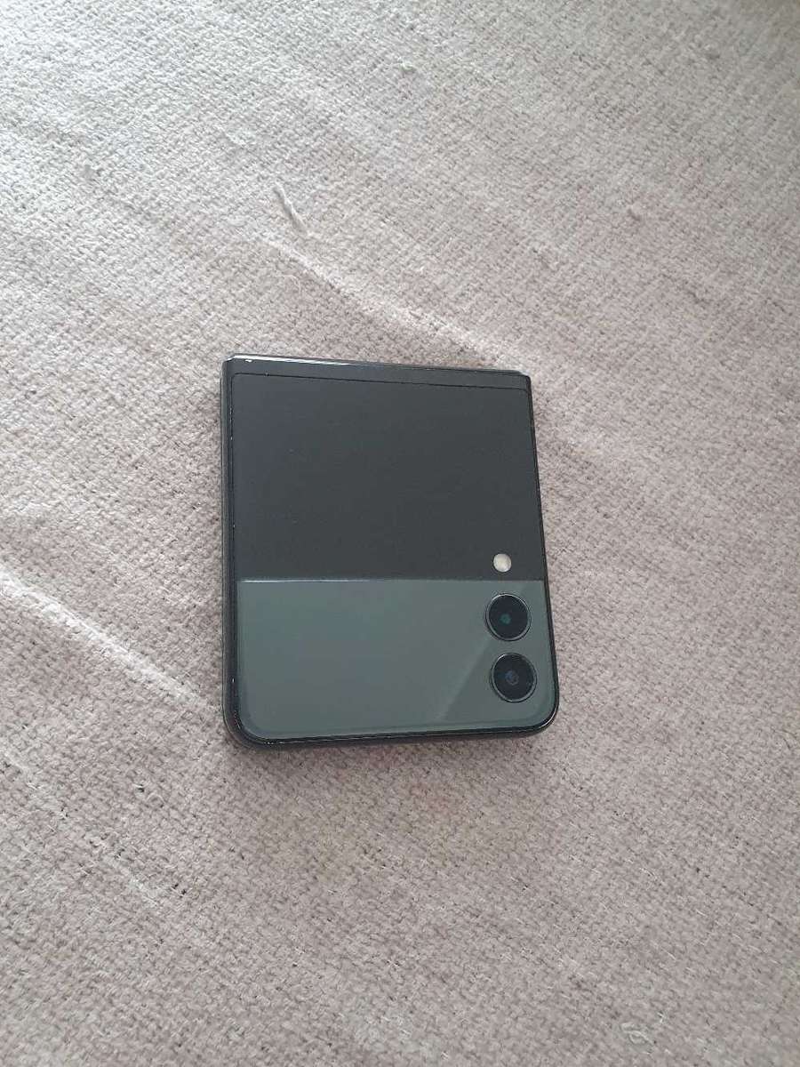 Samsung Galaxy ZFlip 3