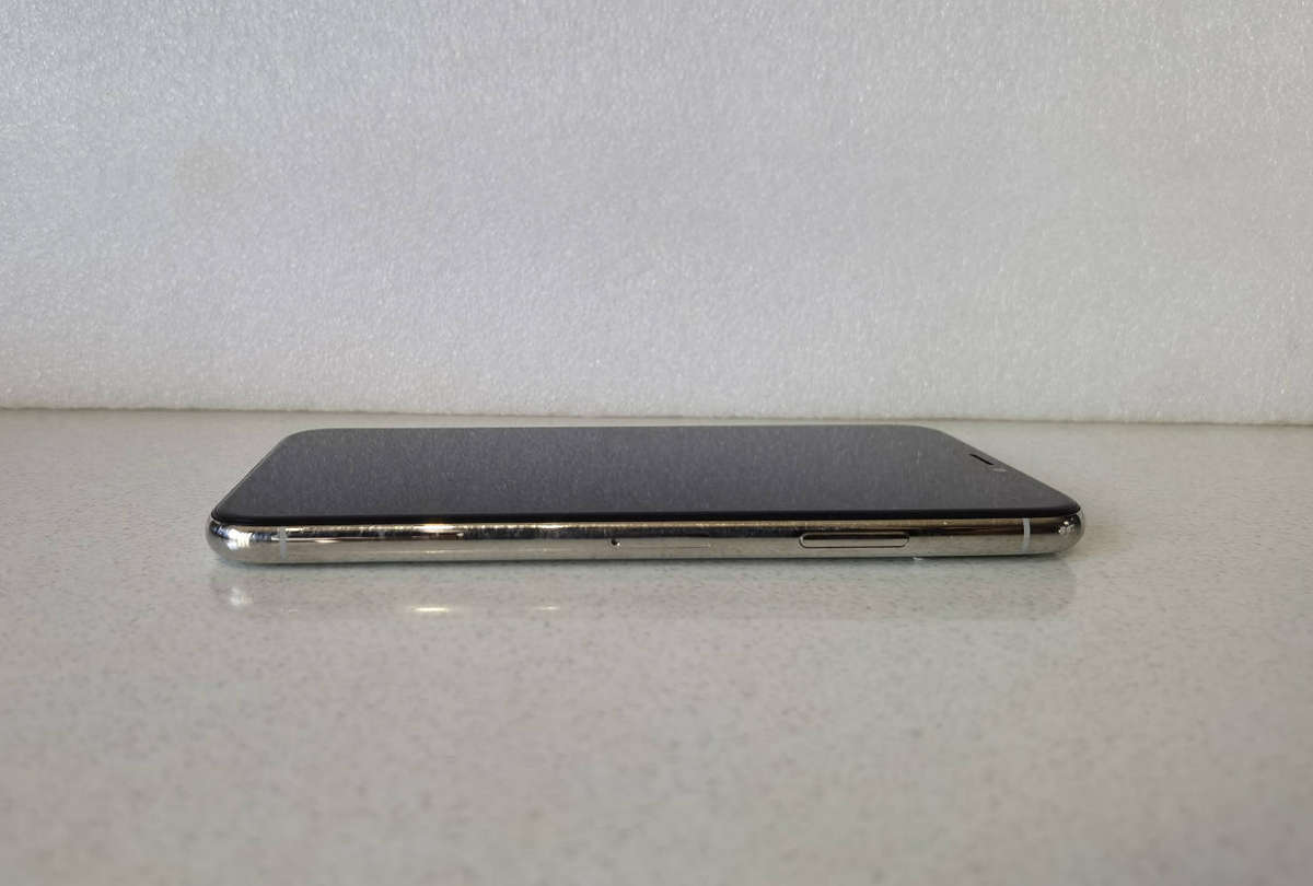 IPhone X, model:MQAD2AA/A