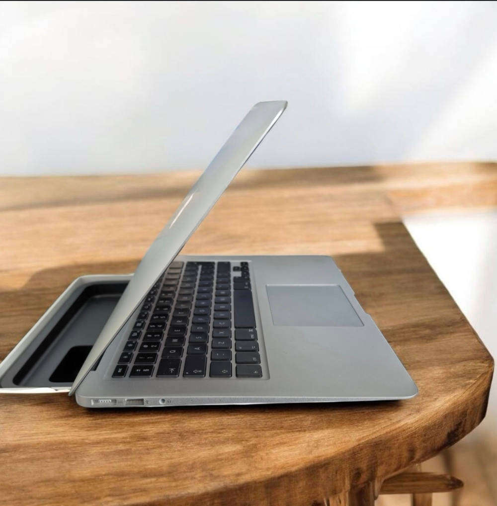 Apple MacBook A1466
