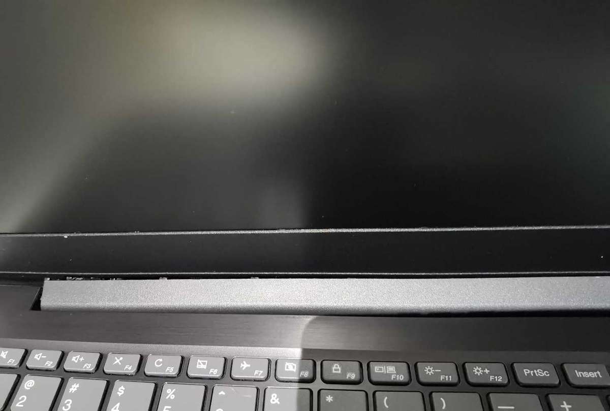 Lenovo 81W8 corei3 8th gen