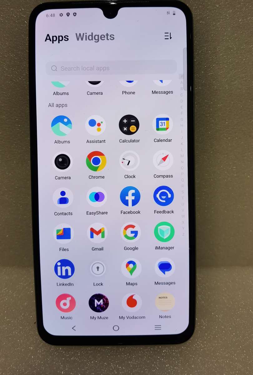 vivo cellphone V25e MINT CONDITION