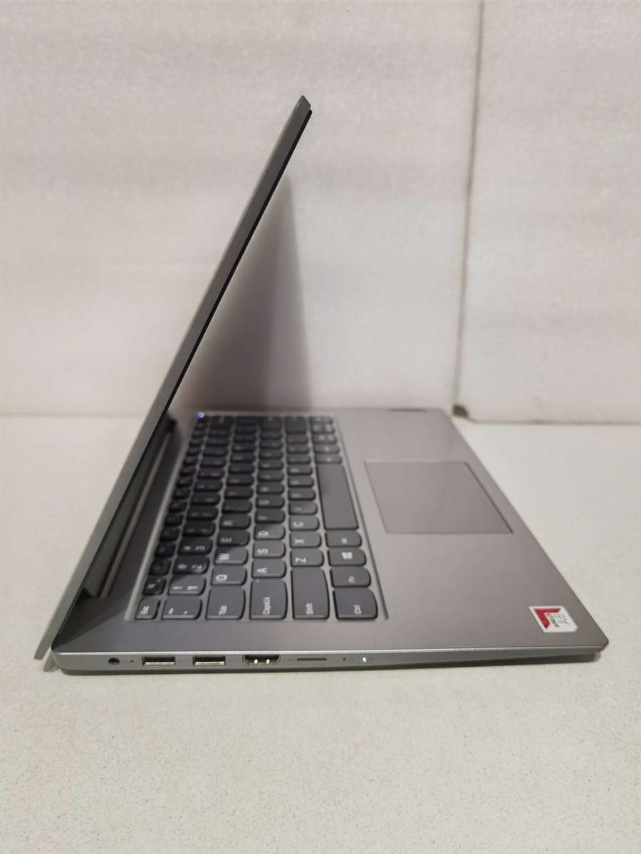 Lenovo idea pad 81vs