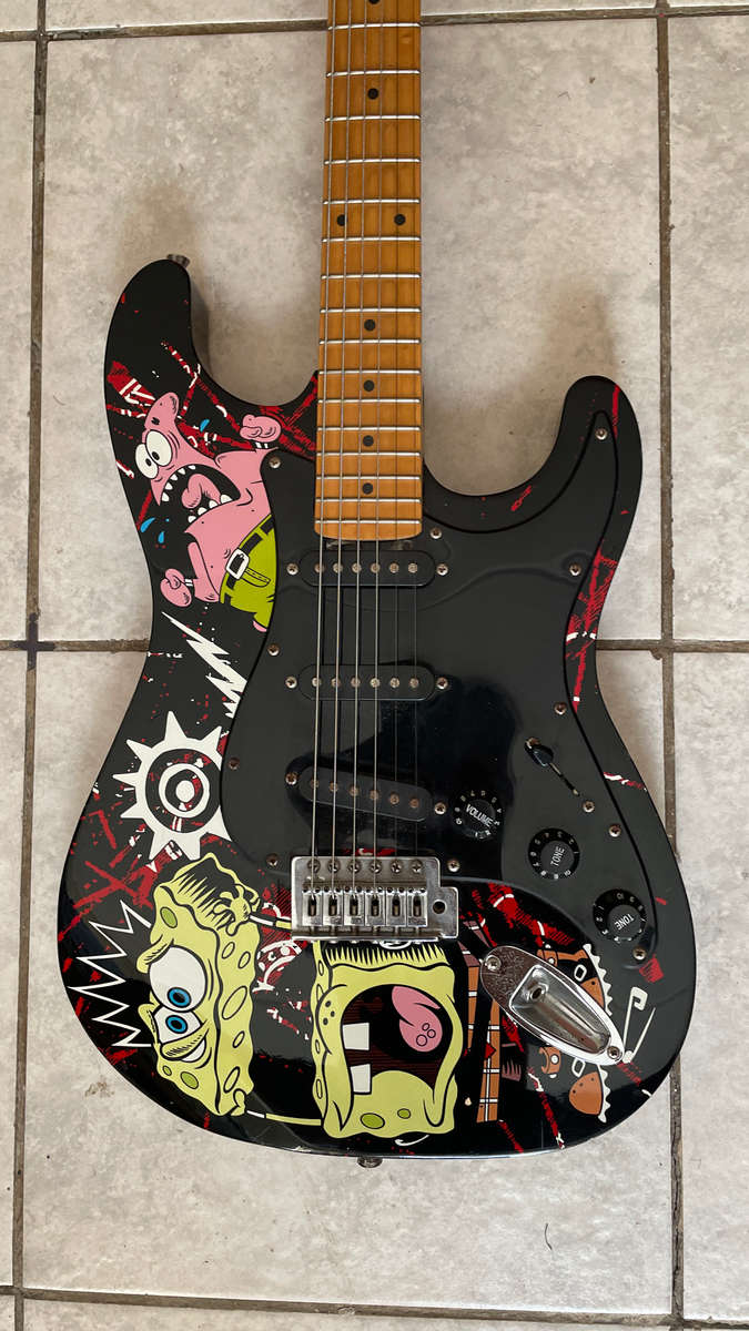 **Rare** Viacom electric Guitar ( SpongeBob themed)