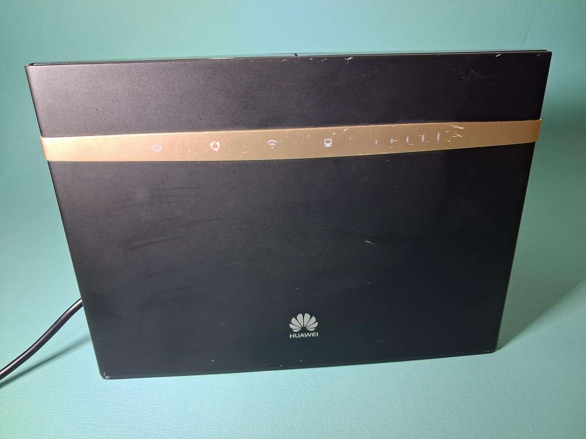 Huawei B525 LTE Router  High-Speed Internet, Excellent Condition