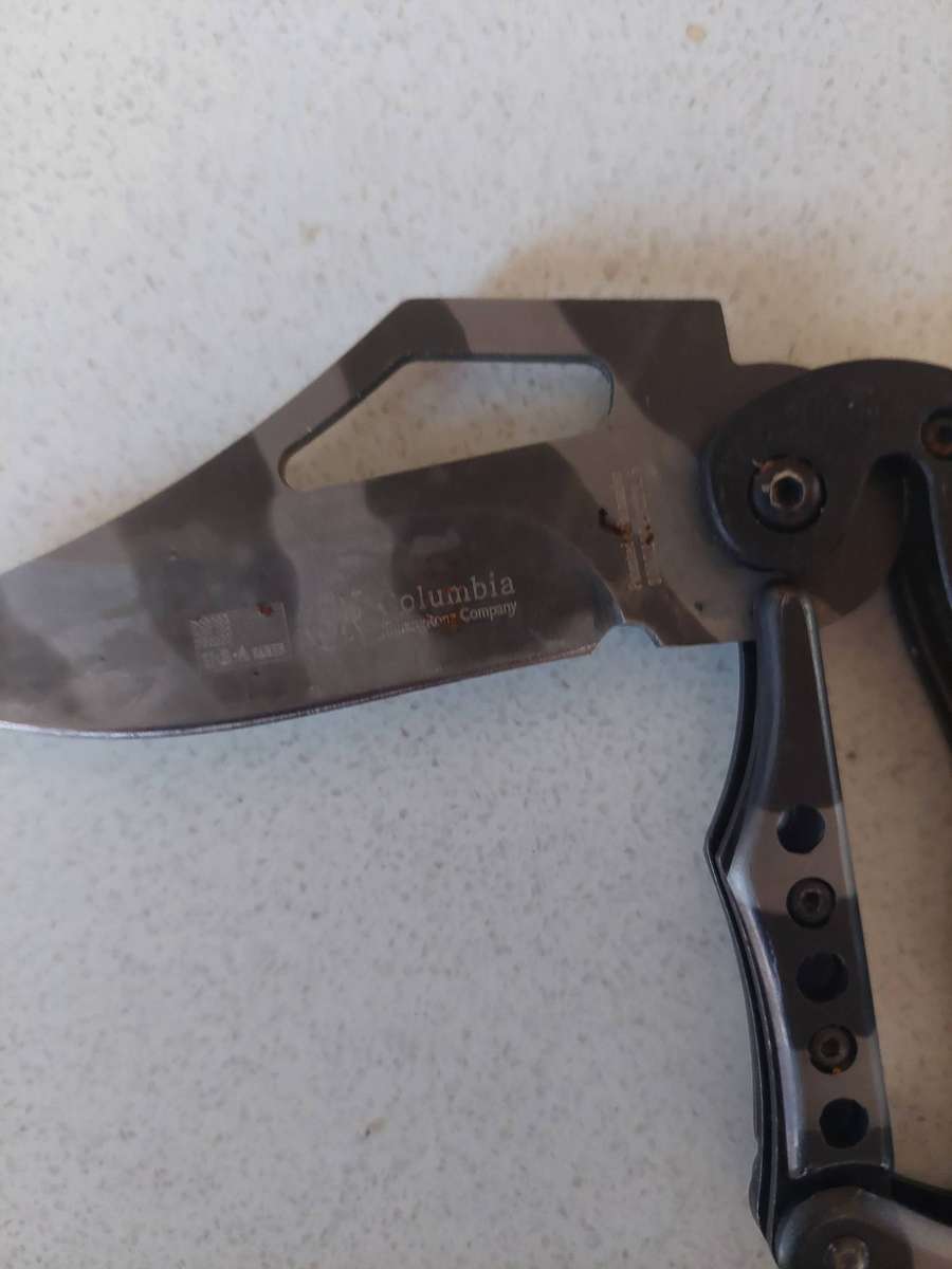 Three New pocket knives for sale