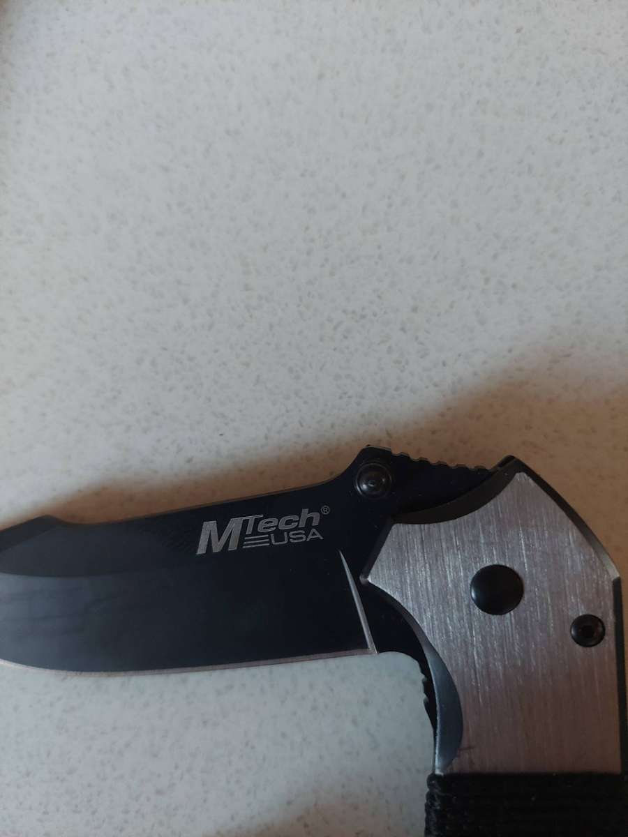 New pocket knives for sale