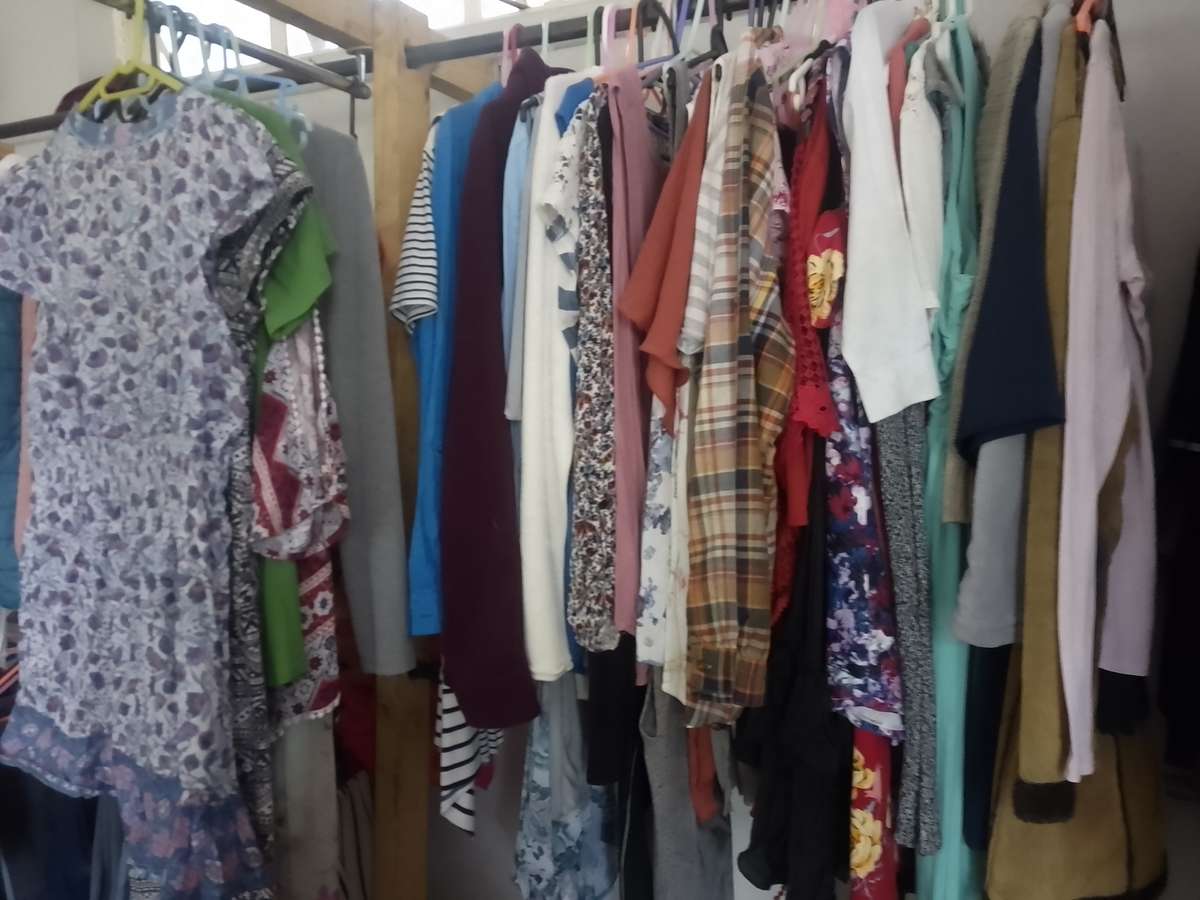 Clothing bundle (+-50 items)