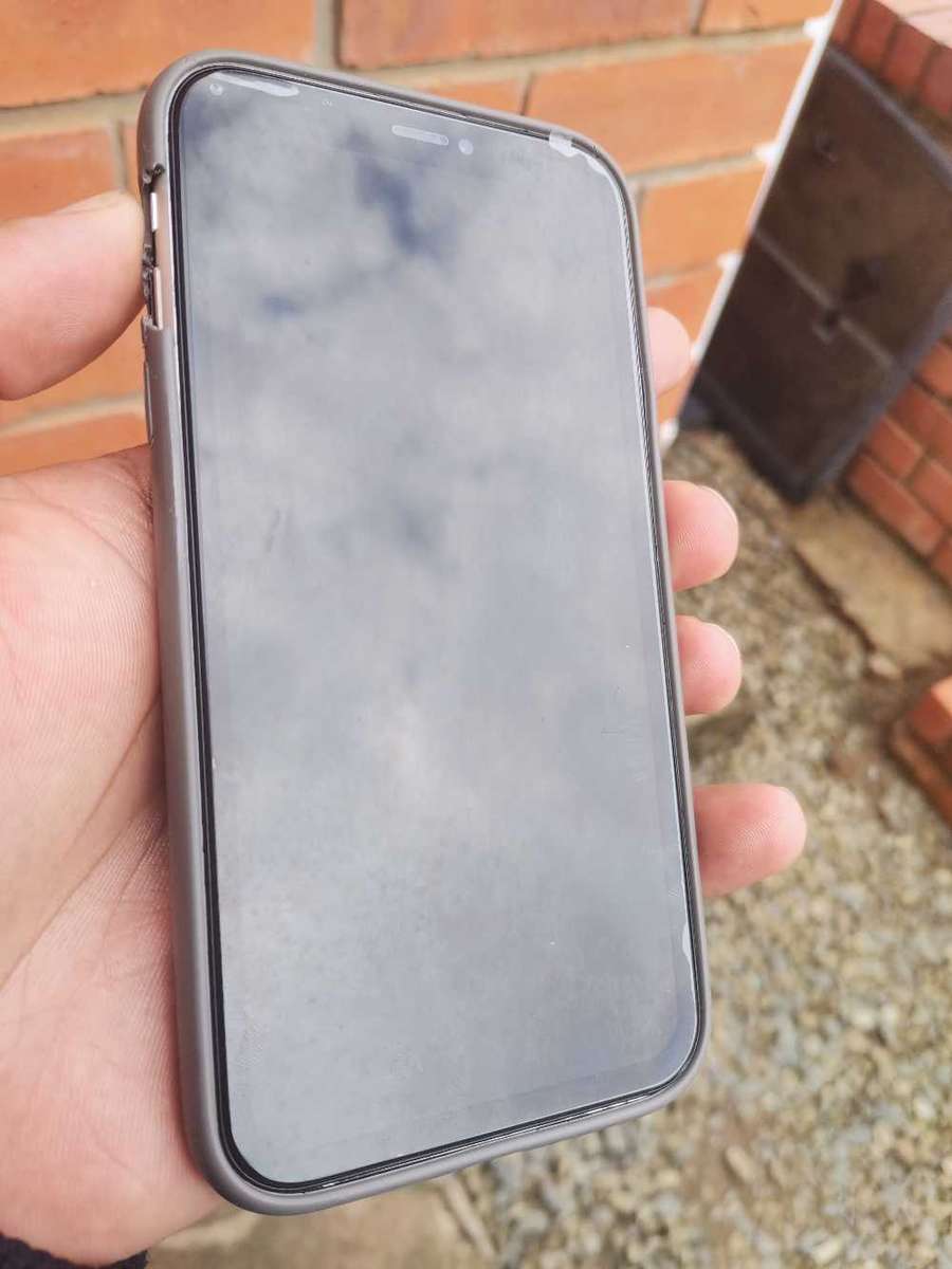 Iphone xr 64gig