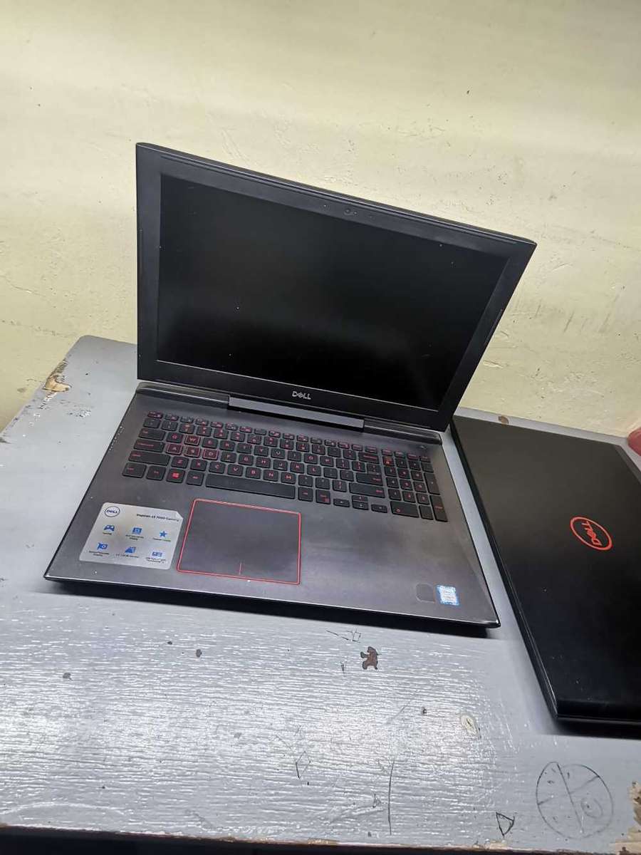 Dell inspiron 15 7577 gaming laptop