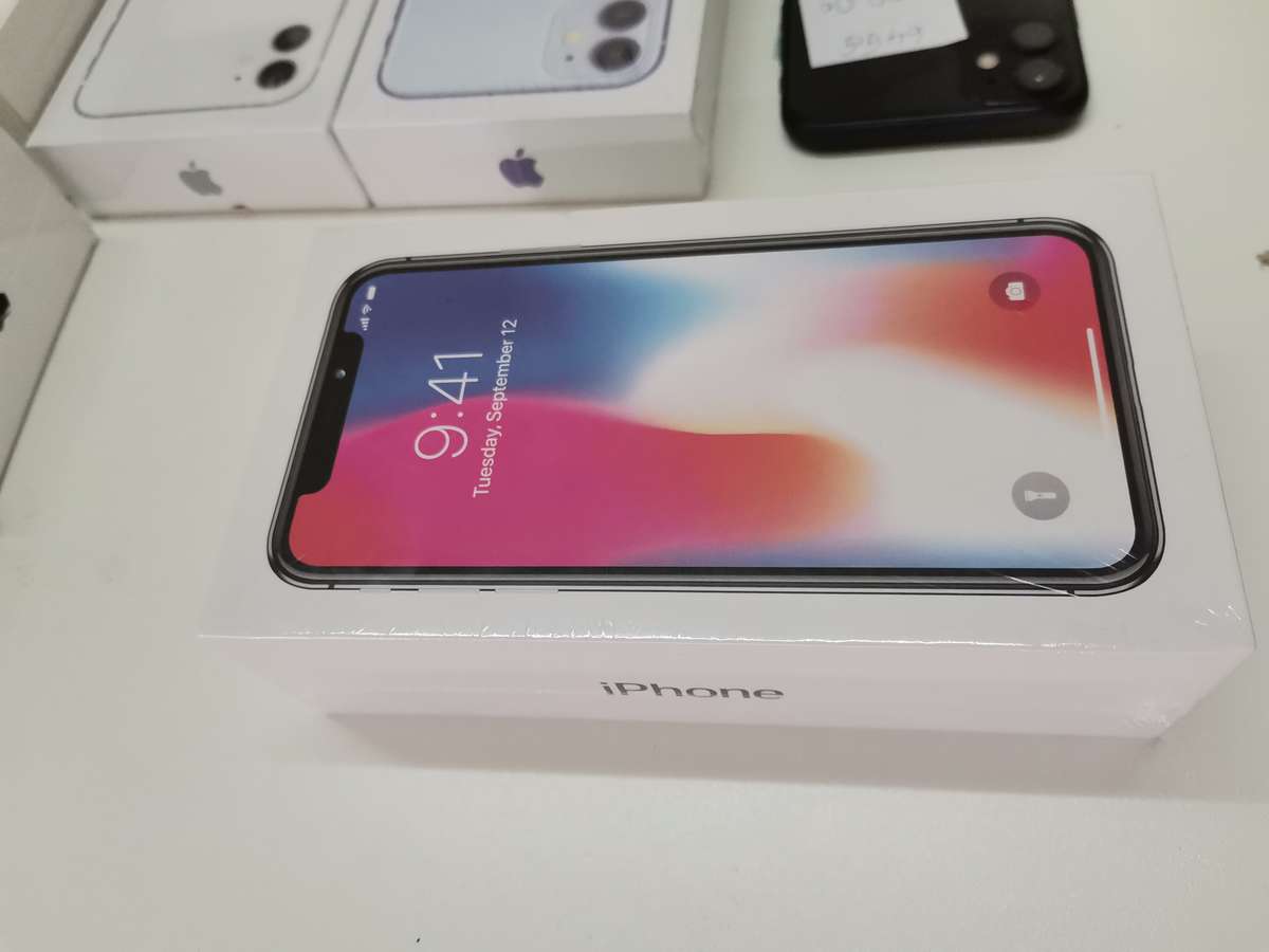 IPHONE X 64GIG, PRISTINE LIKE BRAND NEW, BOXED