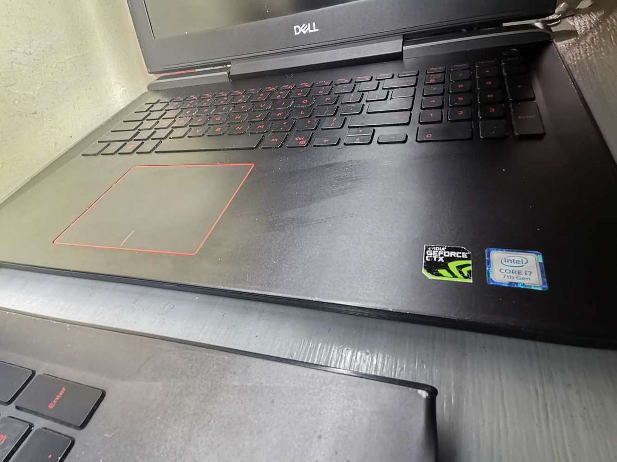Dell inspiron 15 7577 gaming laptop