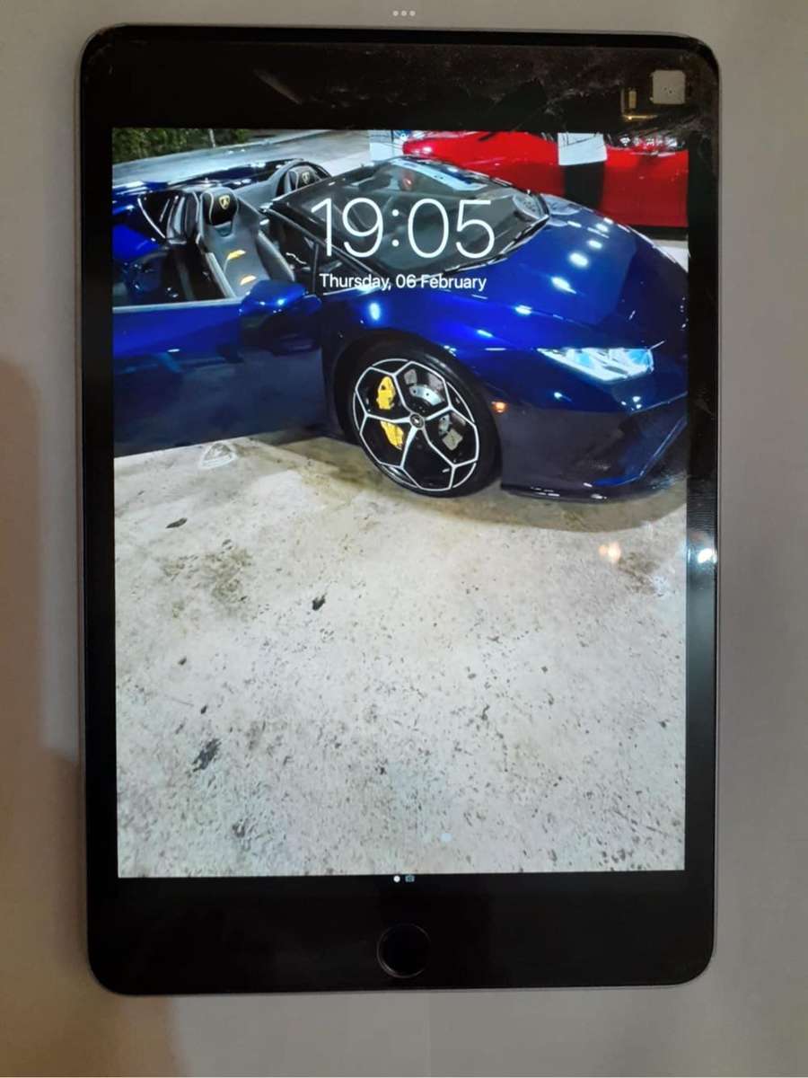 IPad Mini 4 /Toshiba Satelite Pro