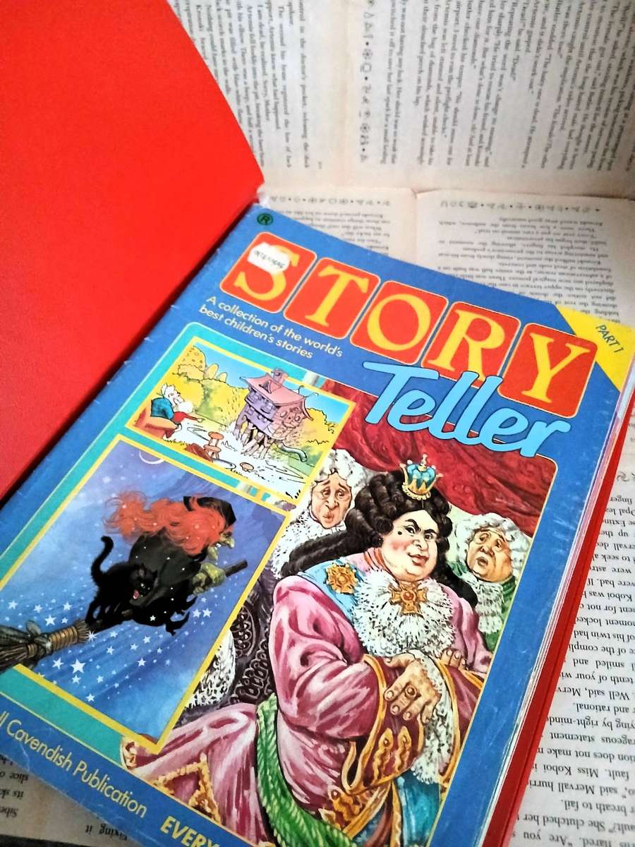 Vintage Story Teller Storybook with Cassettes 1 to 13 [Cassette]