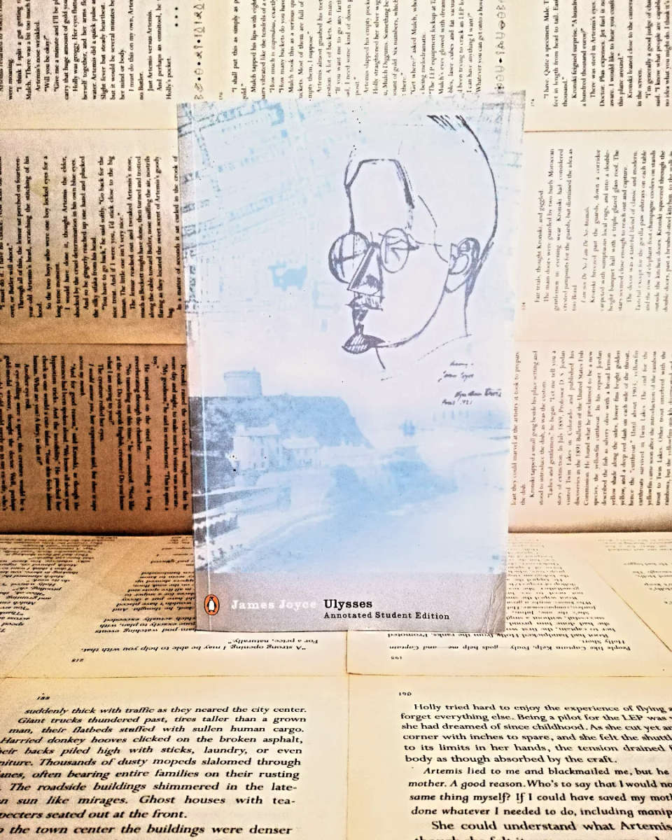 Ulysses by James Joyce (Annotated Student Edition)