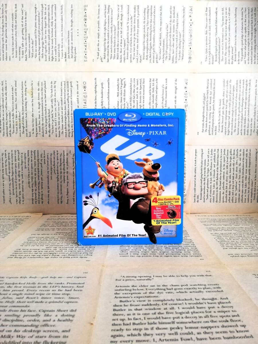 UP Disney [Blu-ray + DVD + Digital Copy] [Region 1 + Region A] [4 Disc]