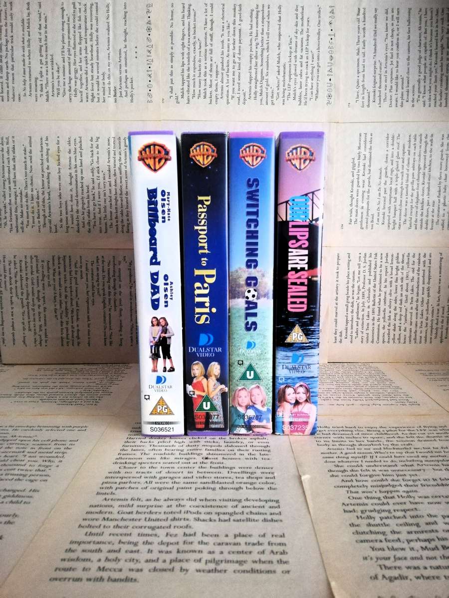 Mary-Kate Olsen and Ashley Olsen Bundle  X 4 - Movie VHS Tape (2000) [VHS]